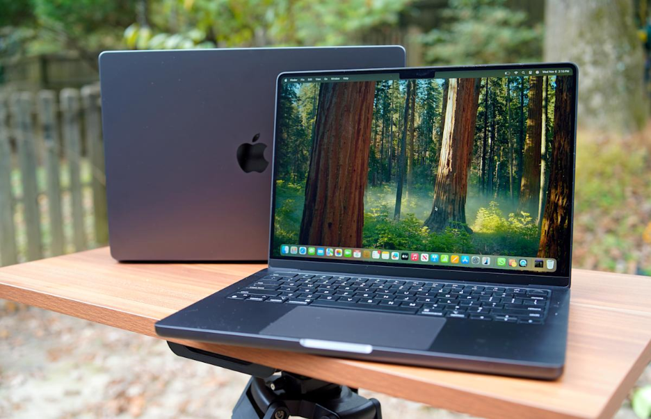 MacBook Wholesale